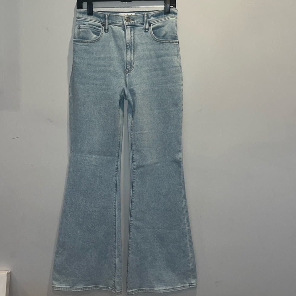 Abercrombie and Fitch the flare ultra high rise